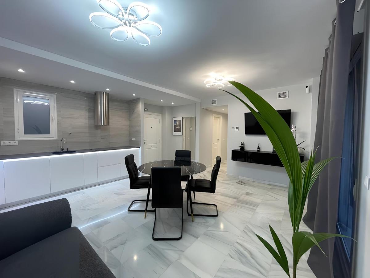 Luxury Apartment Benalmadena First Line Eksteriør billede